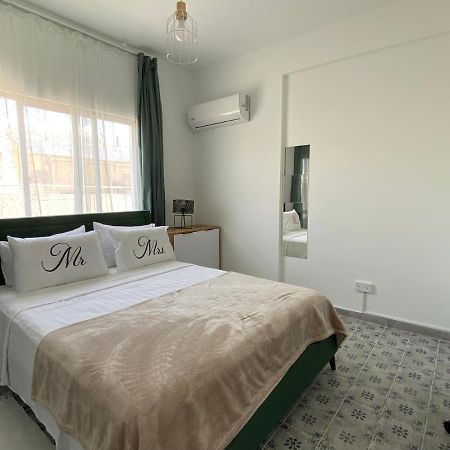 Simple One Bedroom Flat In Engomi Екстер'єр фото