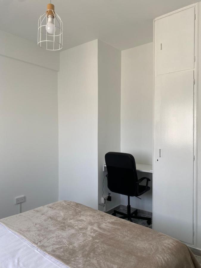 Simple One Bedroom Flat In Engomi Екстер'єр фото